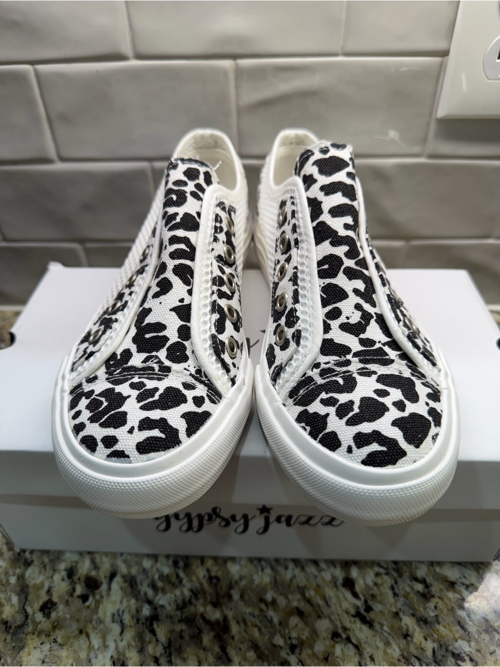 Very G/Gypsy Jazz “mesh it” Cow Print Canvas Slip-On Sneakers